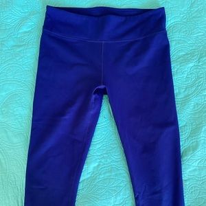 Fabletics Mid-Rise PowerHold Capri, Small, Ink